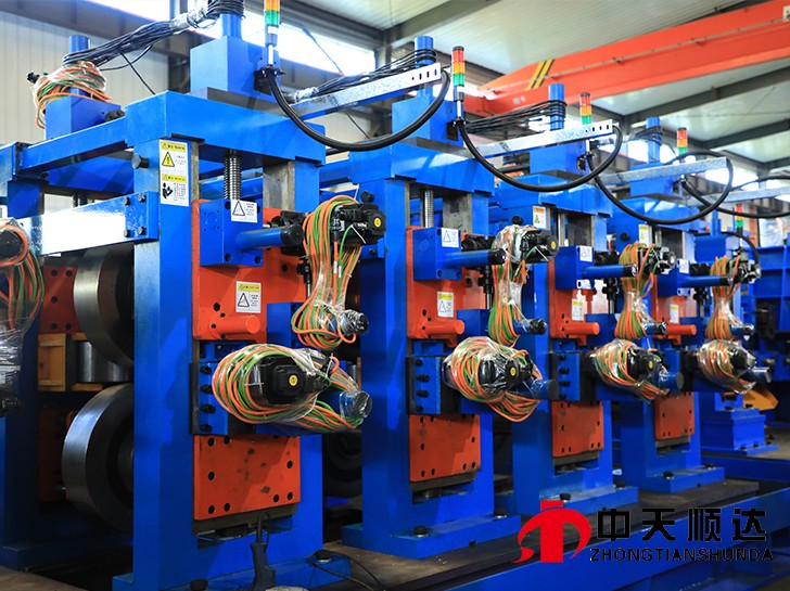 全自動(dòng)焊管成型機(jī)